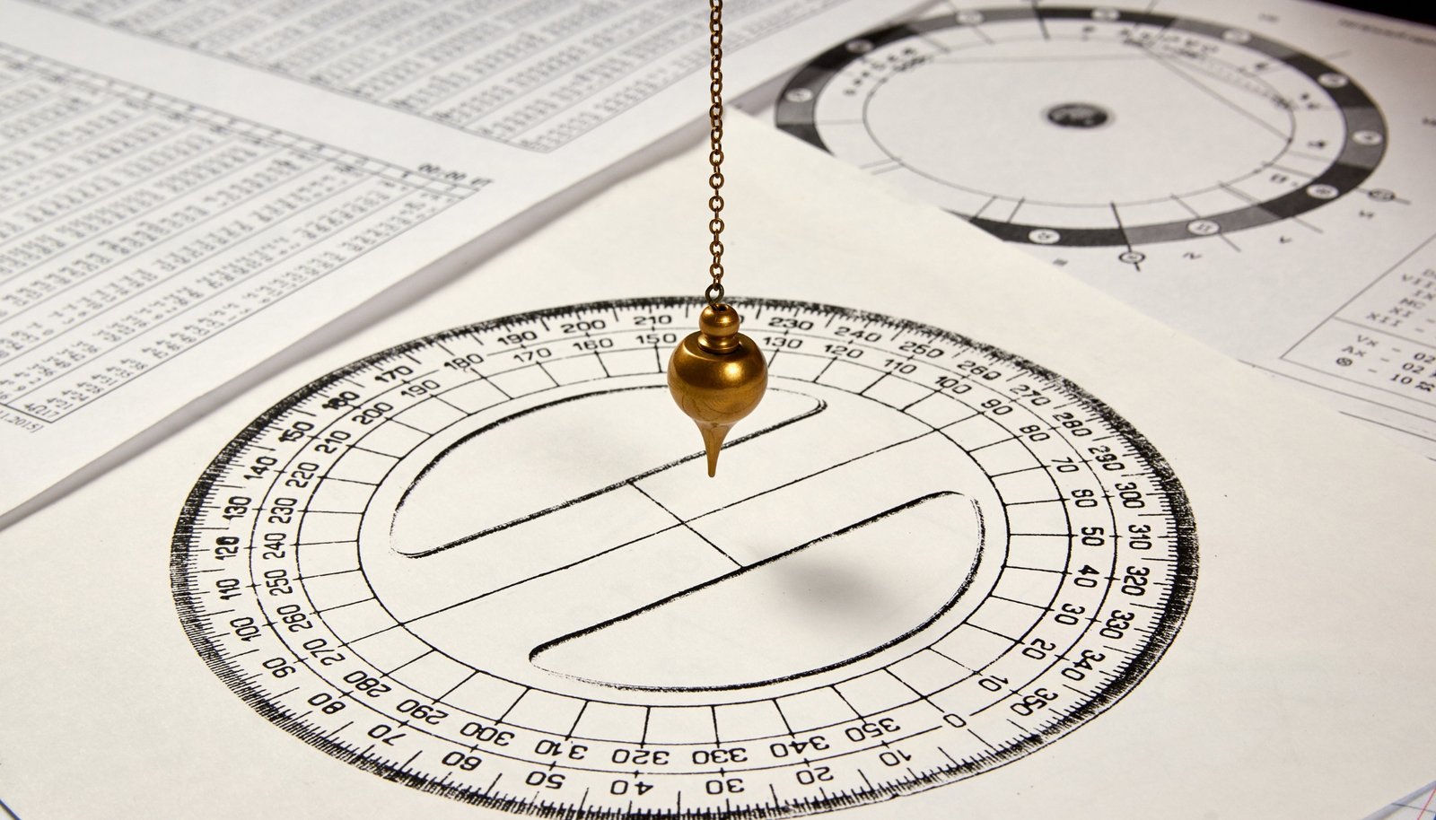 pendule divinatoire